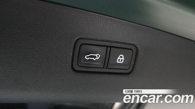 Genesis GV70 2021 — photo 20