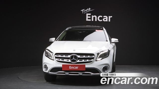 Mercedes-Benz GLA-Class 2018 — photo 3