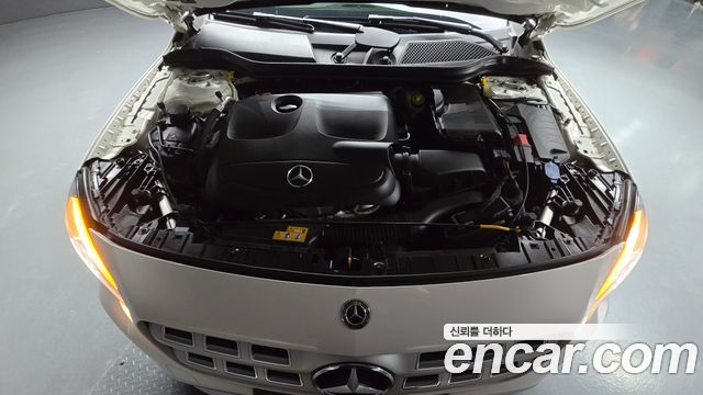 Mercedes-Benz GLA-Class 2018 — photo 6