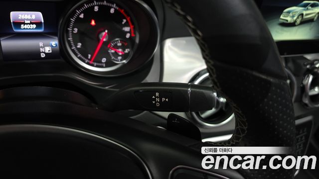 Mercedes-Benz GLA-Class 2018 — photo 12