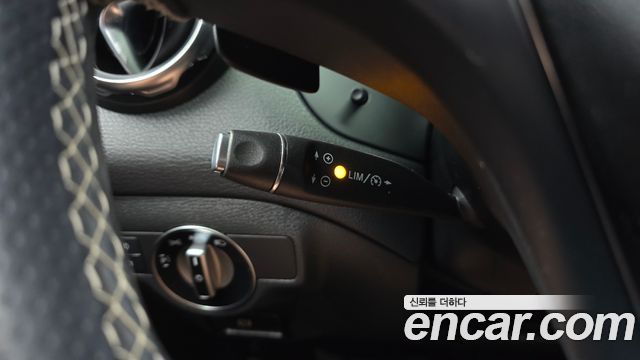 Mercedes-Benz GLA-Class 2018 — photo 23