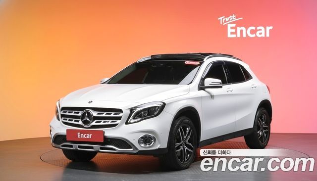 Mercedes-Benz GLA-Class 2018 — photo 1