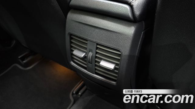 Mercedes-Benz GLA-Class 2018 — photo 27