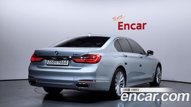 BMW 7-Series 2016 — photo 2