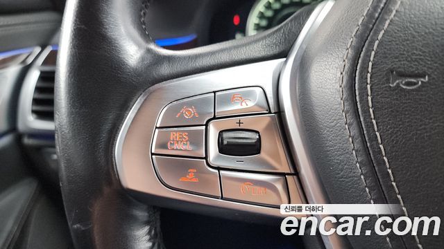 BMW 7-Series 2016 — photo 15