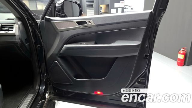 KG Mobility Rexton 2018 — photo 14