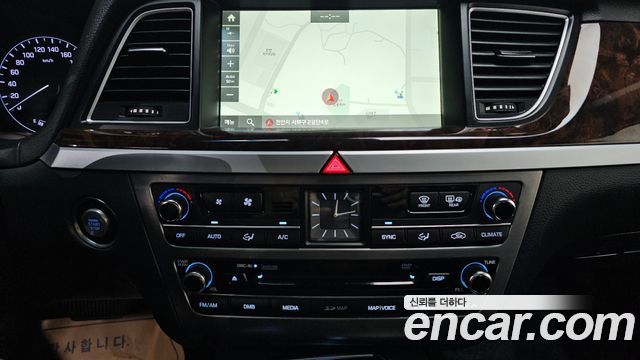 Hyundai Genesis 2015 — photo 16