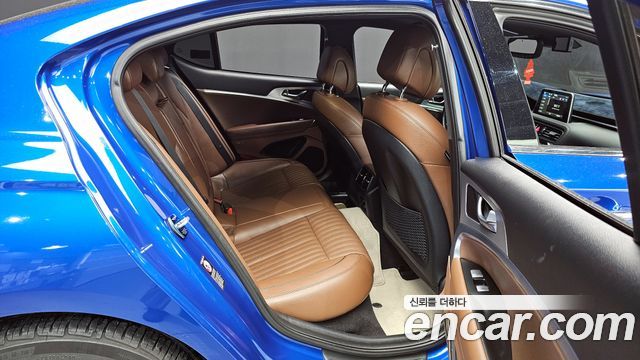 Genesis G70 2018 — photo 17