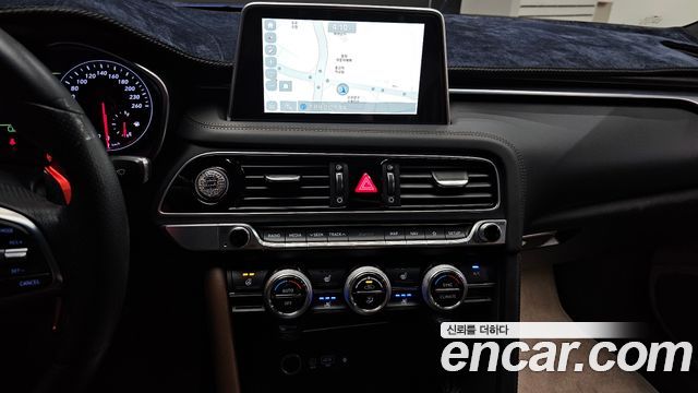 Genesis G70 2018 — photo 19