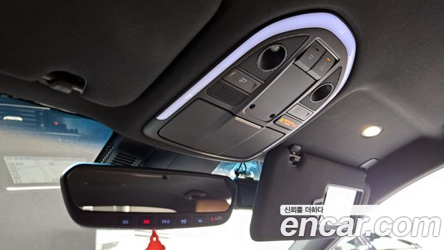 Genesis G70 2018 — photo 24