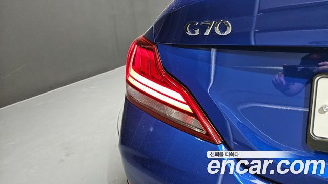 Genesis G70 2018 — photo 9