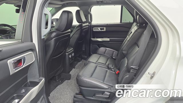 Ford Explorer 2020 — photo 17
