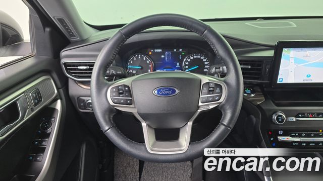 Ford Explorer 2020 — photo 18