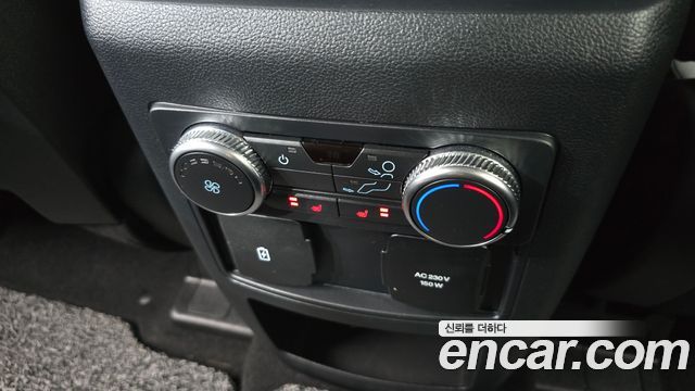 Ford Explorer 2020 — photo 21