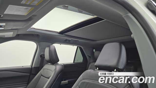 Ford Explorer 2020 — photo 22