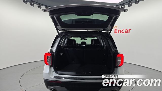 Ford Explorer 2020 — photo 24