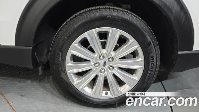 Ford Explorer 2020 — photo 7