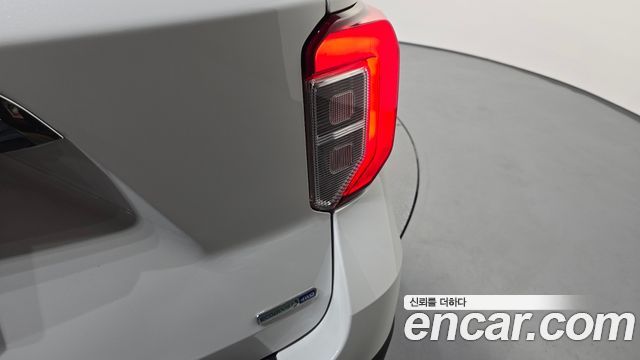 Ford Explorer 2020 — photo 9