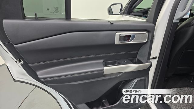 Ford Explorer 2020 — photo 15