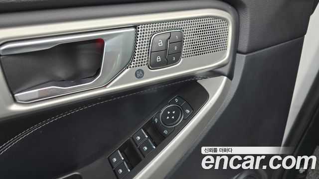 Ford Explorer 2020 — photo 30