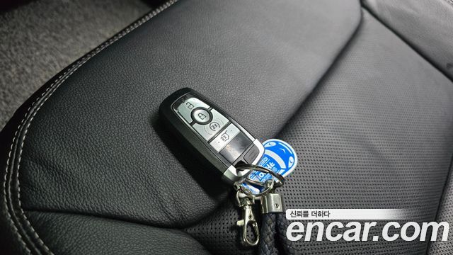 Ford Explorer 2020 — photo 31