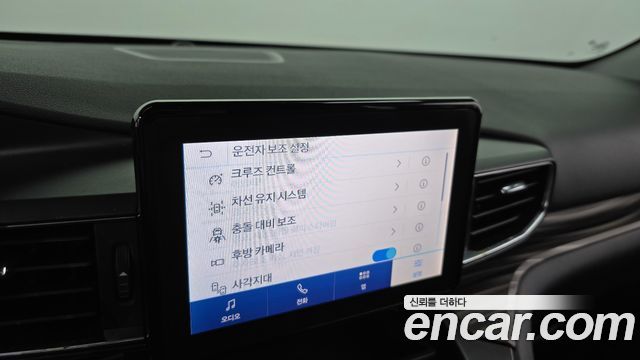 Ford Explorer 2020 — photo 32