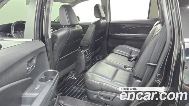 Honda Pilot 2017 — photo 11