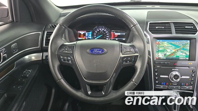 Ford Explorer 2019 — photo 14