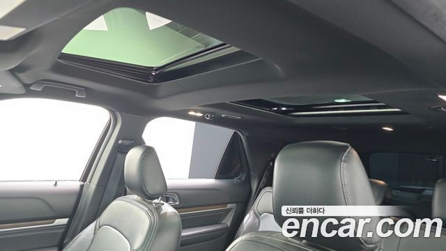 Ford Explorer 2019 — photo 18