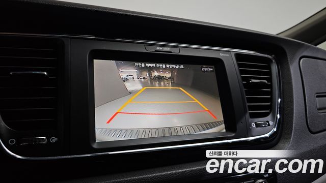 Kia Canival 2017 — photo 21