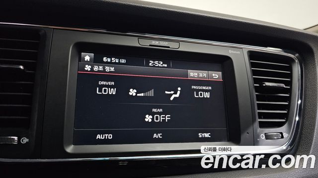 Kia Canival 2017 — photo 23