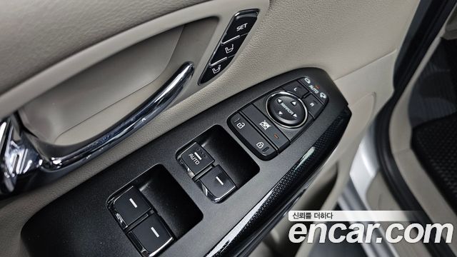 Kia Canival 2017 — photo 24