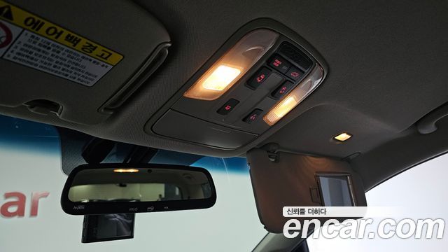 Kia Canival 2017 — photo 26