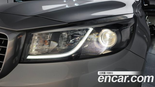Kia Canival 2017 — photo 8