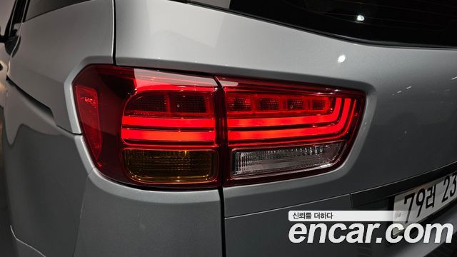 Kia Canival 2017 — photo 9