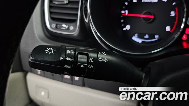 Kia Canival 2017 — photo 28