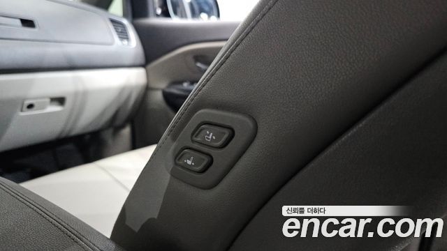 Kia Canival 2017 — photo 32