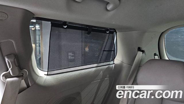 Kia Canival 2017 — photo 35