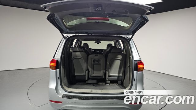 Kia Canival 2017 — photo 36