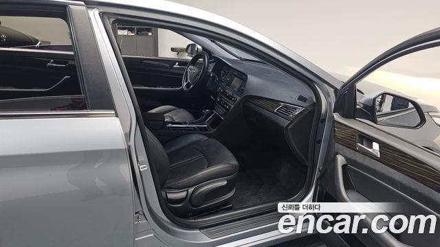 Hyundai Sonata 2015 — photo 16
