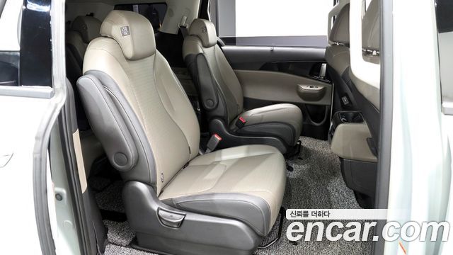 Kia Canival 2024 — photo 17