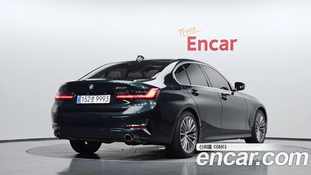 BMW 3-Series 2020 — photo 2