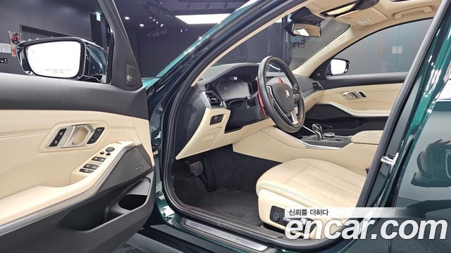 BMW 3-Series 2020 — photo 13