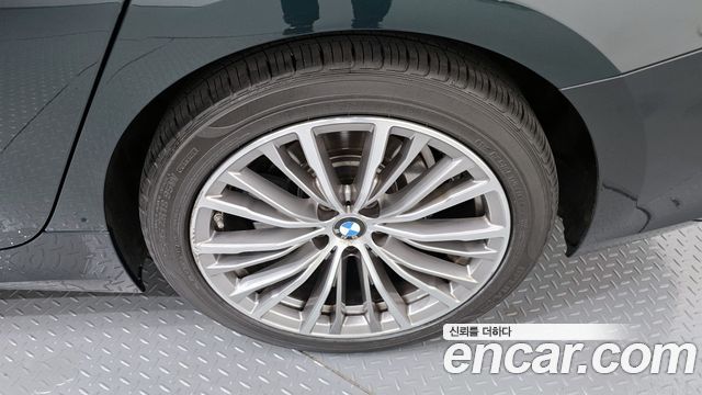 BMW 3-Series 2020 — photo 7