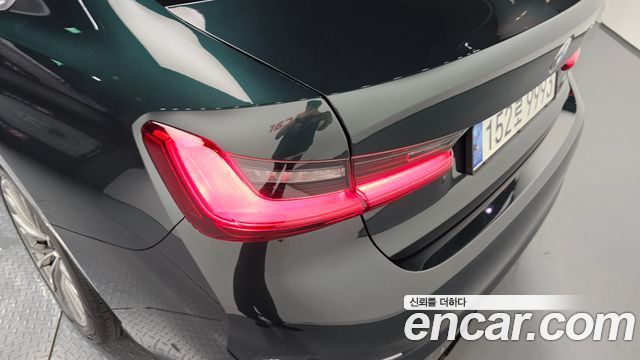 BMW 3-Series 2020 — photo 9