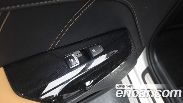 Kia K5 2022 — photo 25