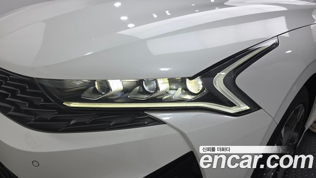Kia K5 2022 — photo 8