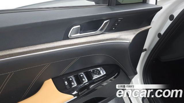 Kia K5 2022 — photo 27