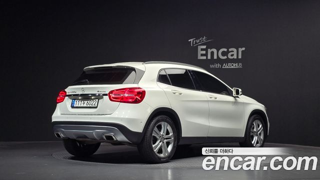 Mercedes-Benz GLA-Class 2016 — photo 2