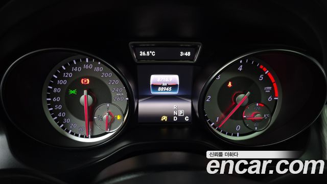 Mercedes-Benz GLA-Class 2016 — photo 8